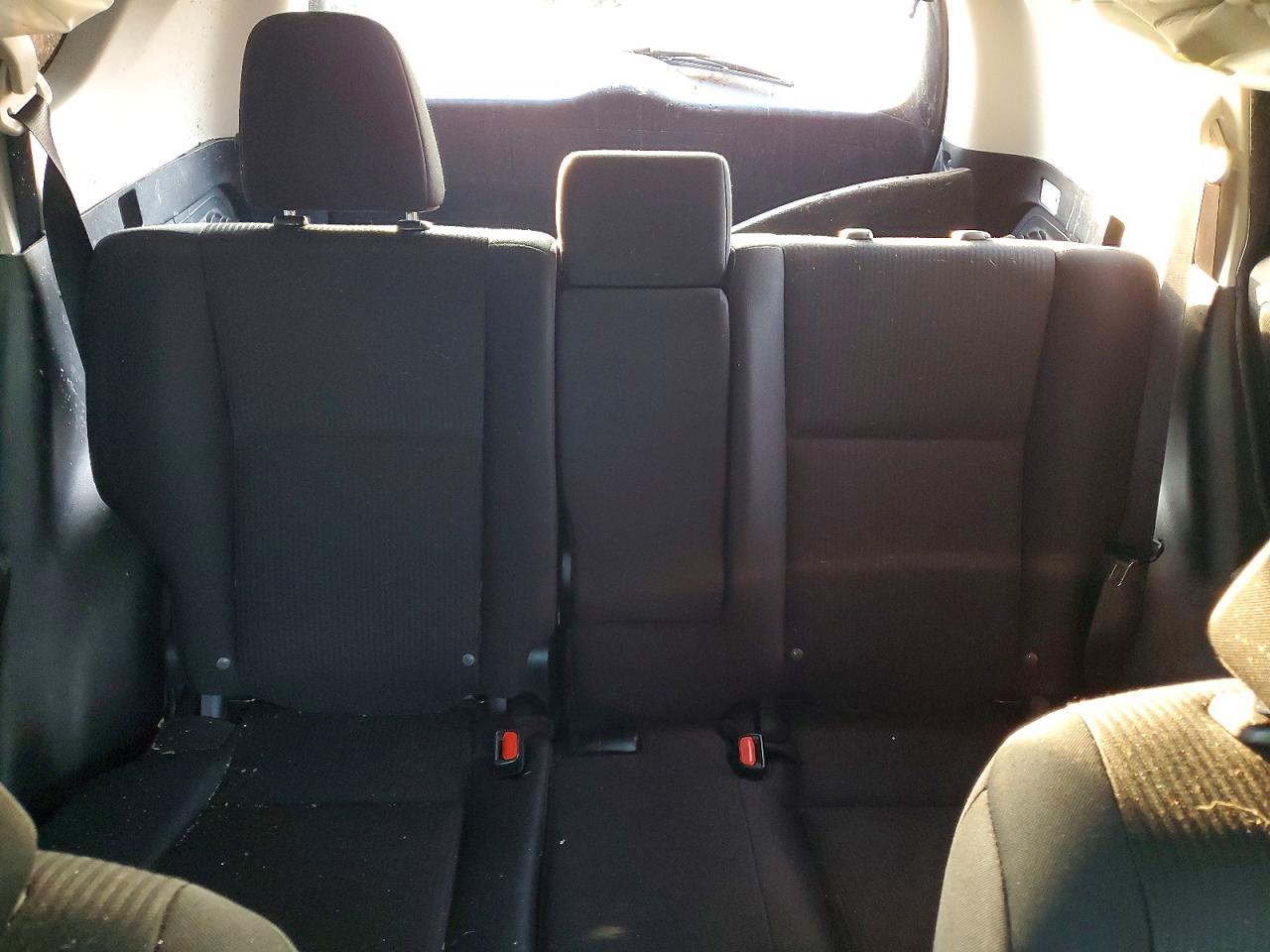 2018 TOYOTA RAV4 LE photo 10