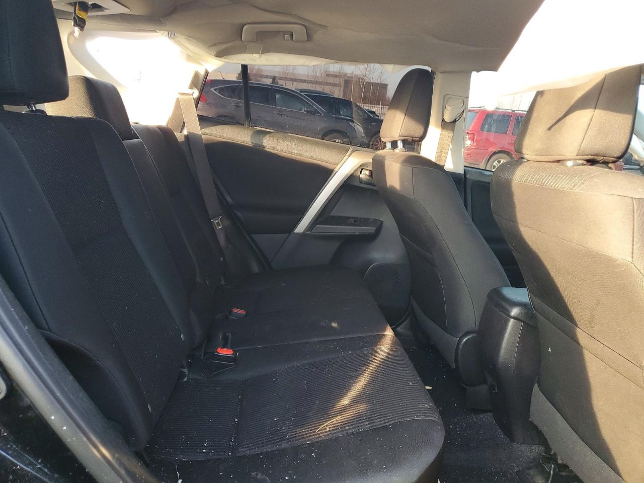 2018 TOYOTA RAV4 LE photo 11