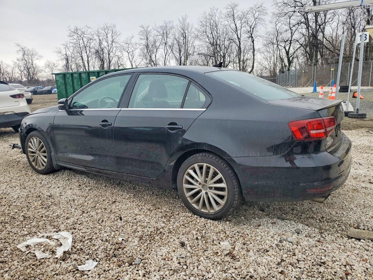 2016 VOLKSWAGEN JETTA SEL photo 2