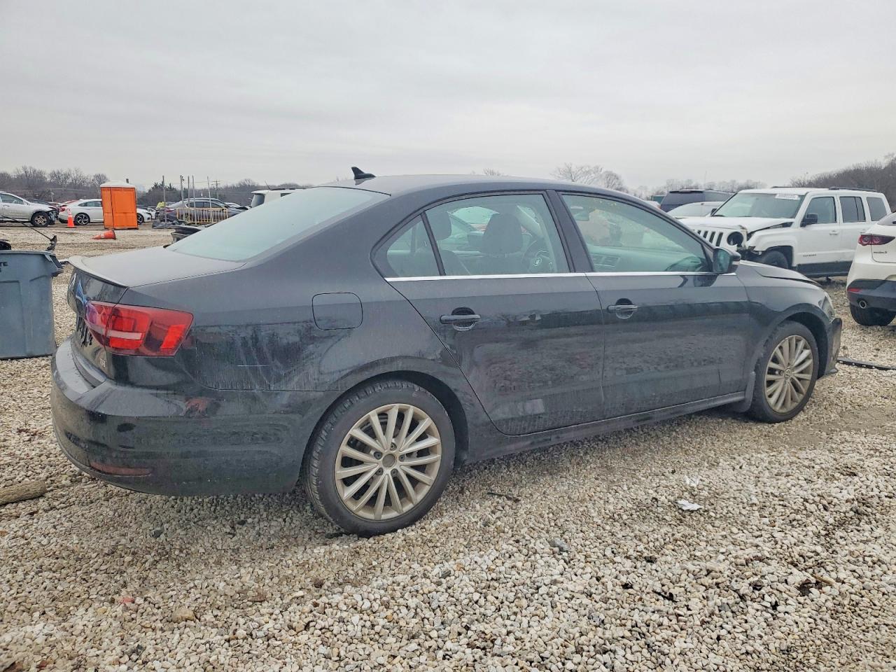 2016 VOLKSWAGEN JETTA SEL photo 3