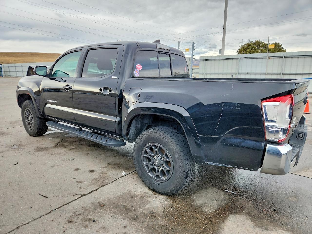 2017 TOYOTA TACOMA SR5 V6 photo 2
