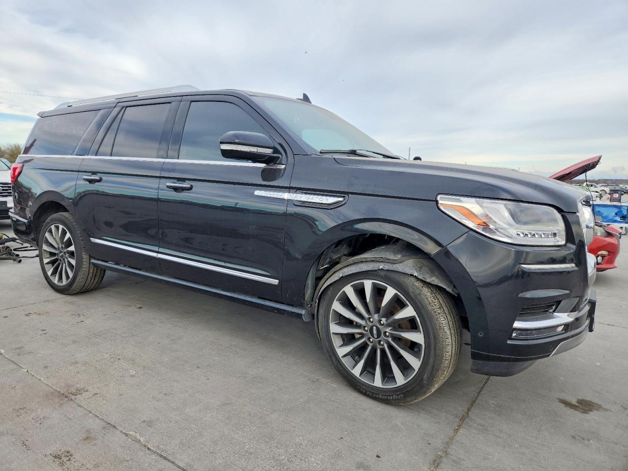 2021 LINCOLN NAVIGATOR L RESERVE photo 7