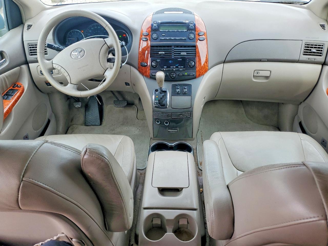 2007 TOYOTA SIENNA XLE photo 8