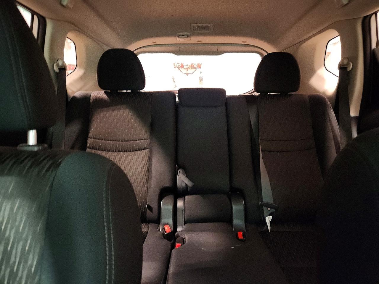 2017 NISSAN ROGUE SV photo 10