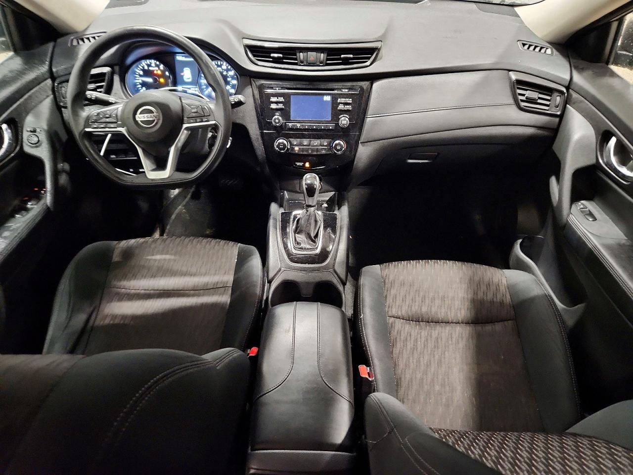 2017 NISSAN ROGUE SV photo 8