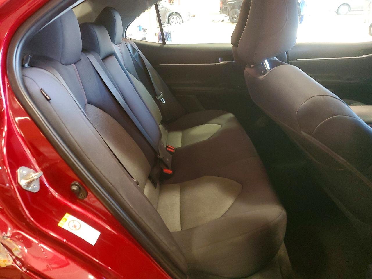 2018 TOYOTA CAMRY L photo 10