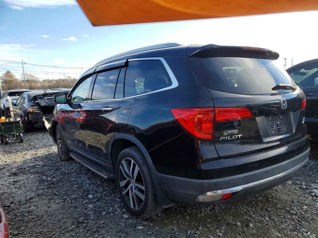 2016 HONDA PILOT ELITE photo 2