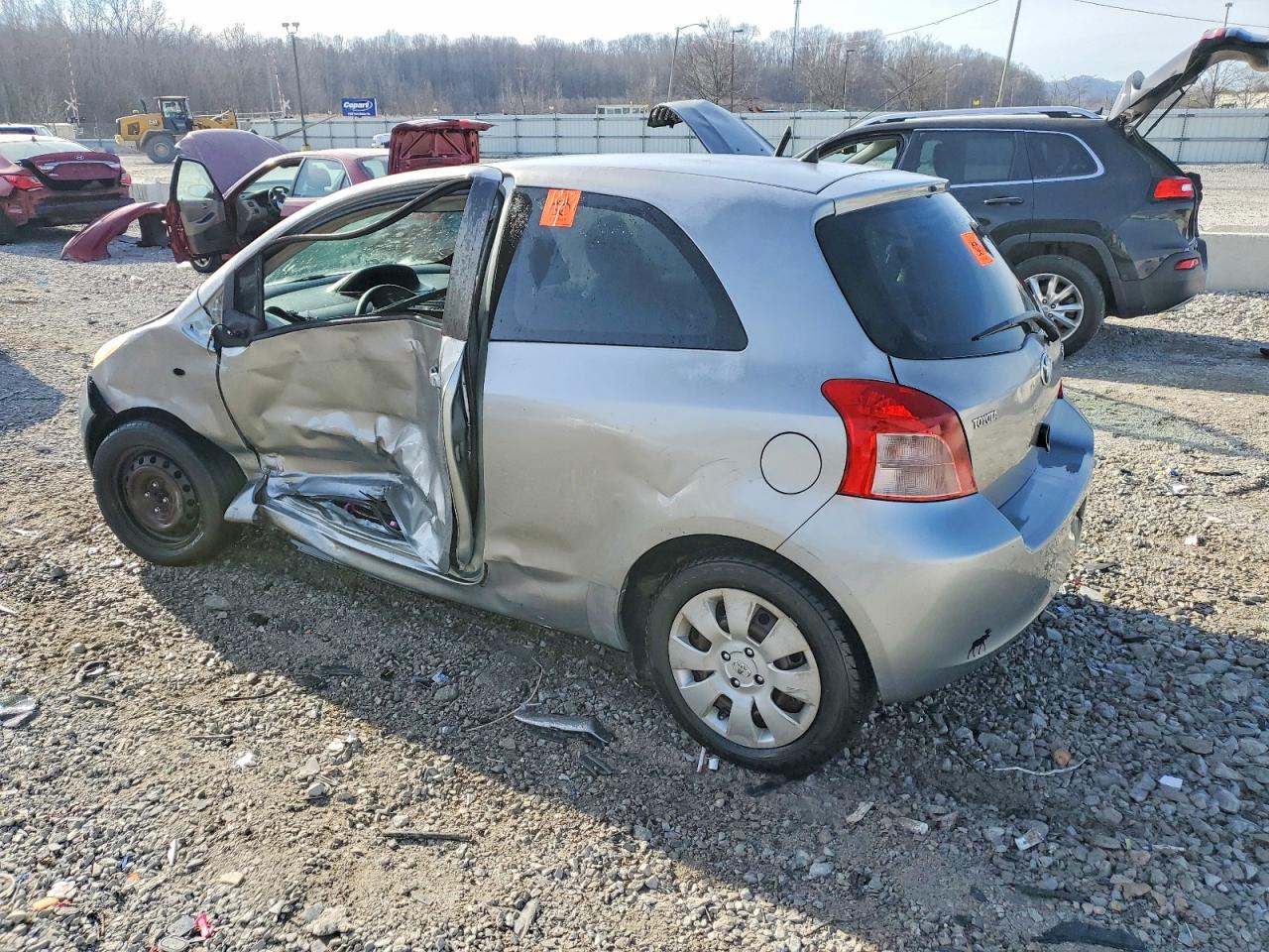 2008 TOYOTA YARIS BASE photo 2