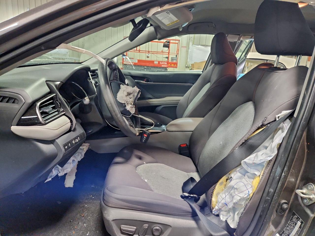 2019 TOYOTA CAMRY L photo 7