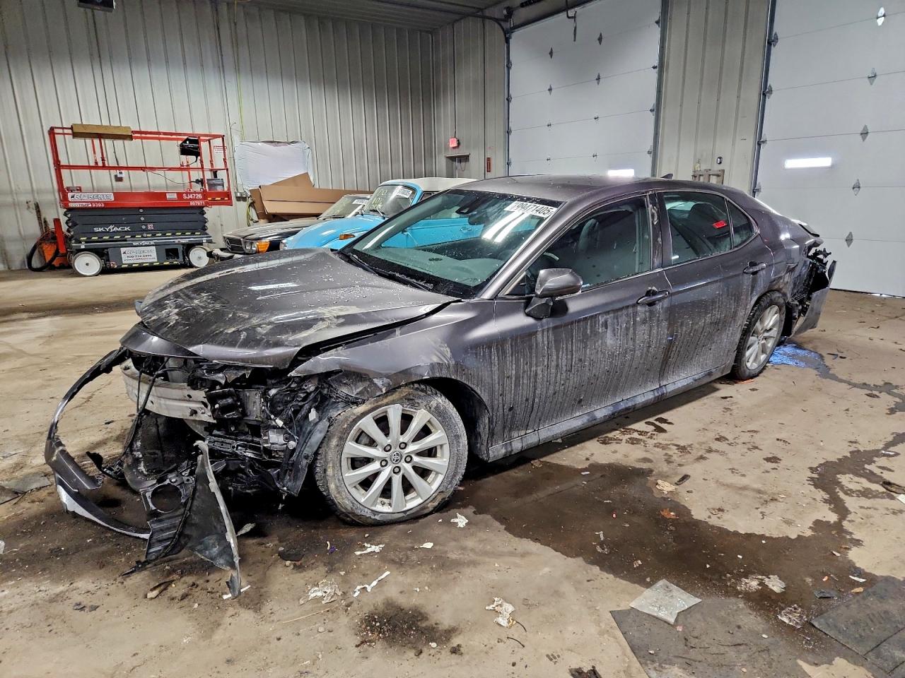 2019 TOYOTA CAMRY