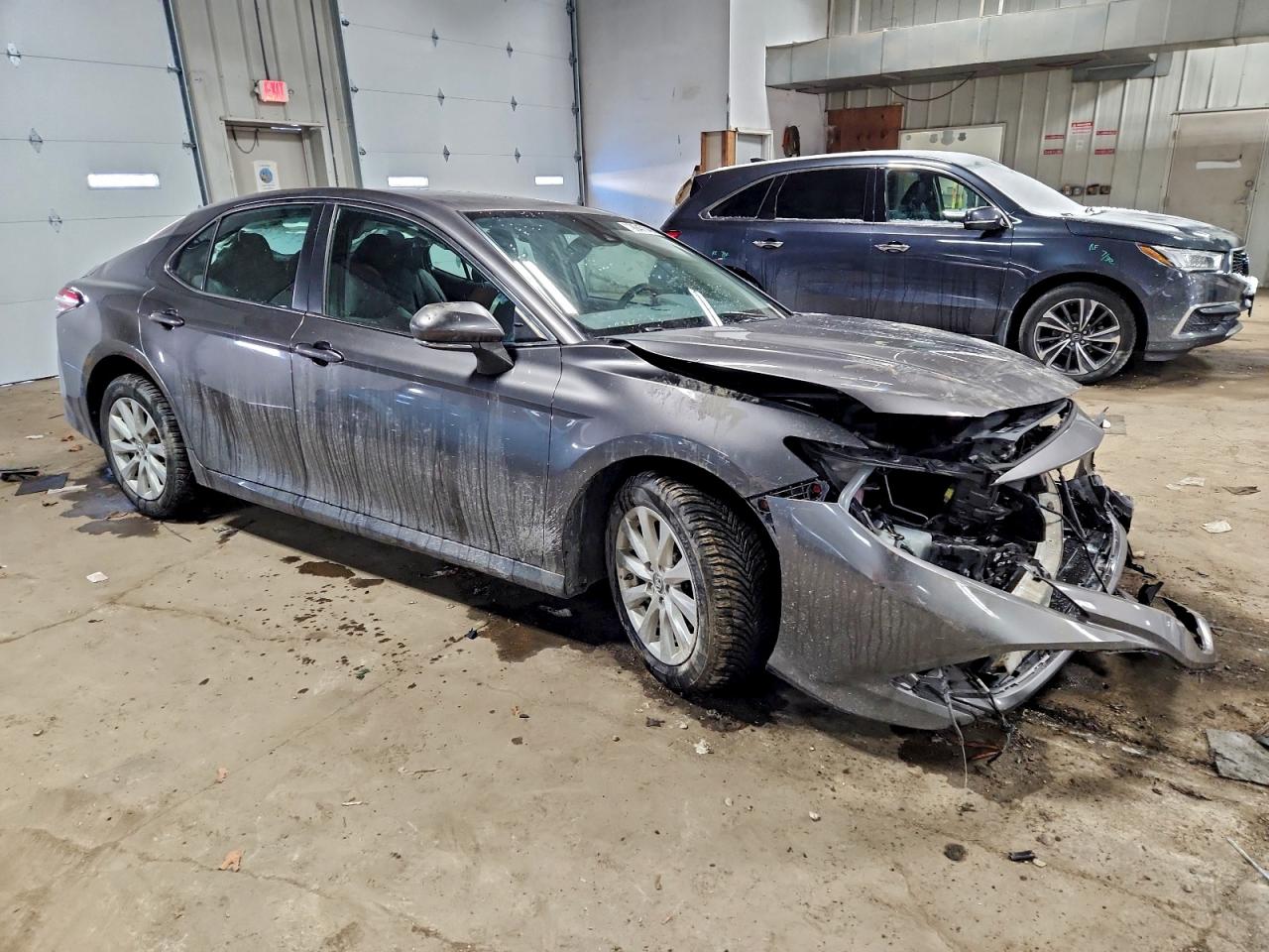 2019 TOYOTA CAMRY L photo 4