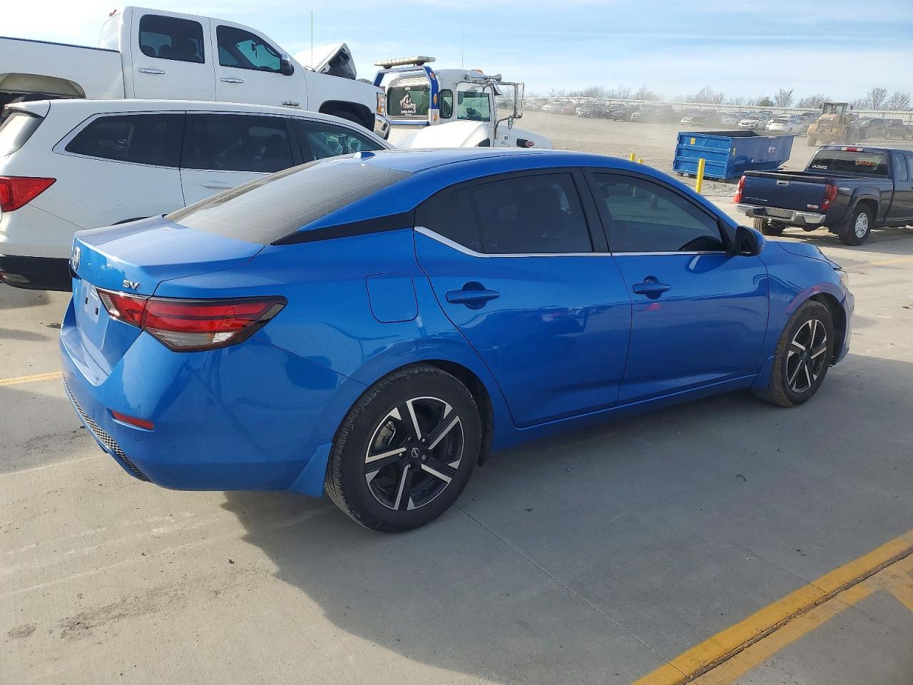 2024 NISSAN SENTRA SV photo 3