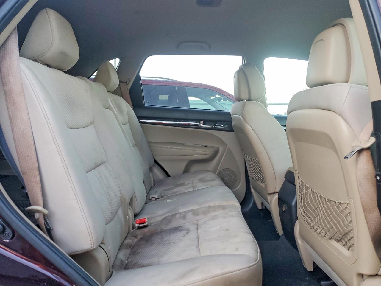 2011 KIA SORENTO BASE photo 11
