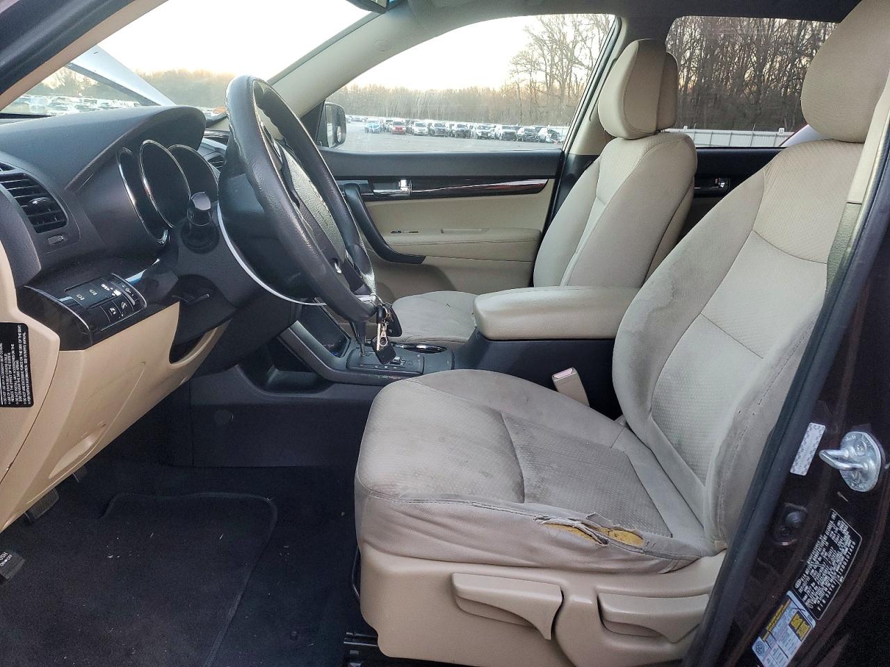 2011 KIA SORENTO BASE photo 7