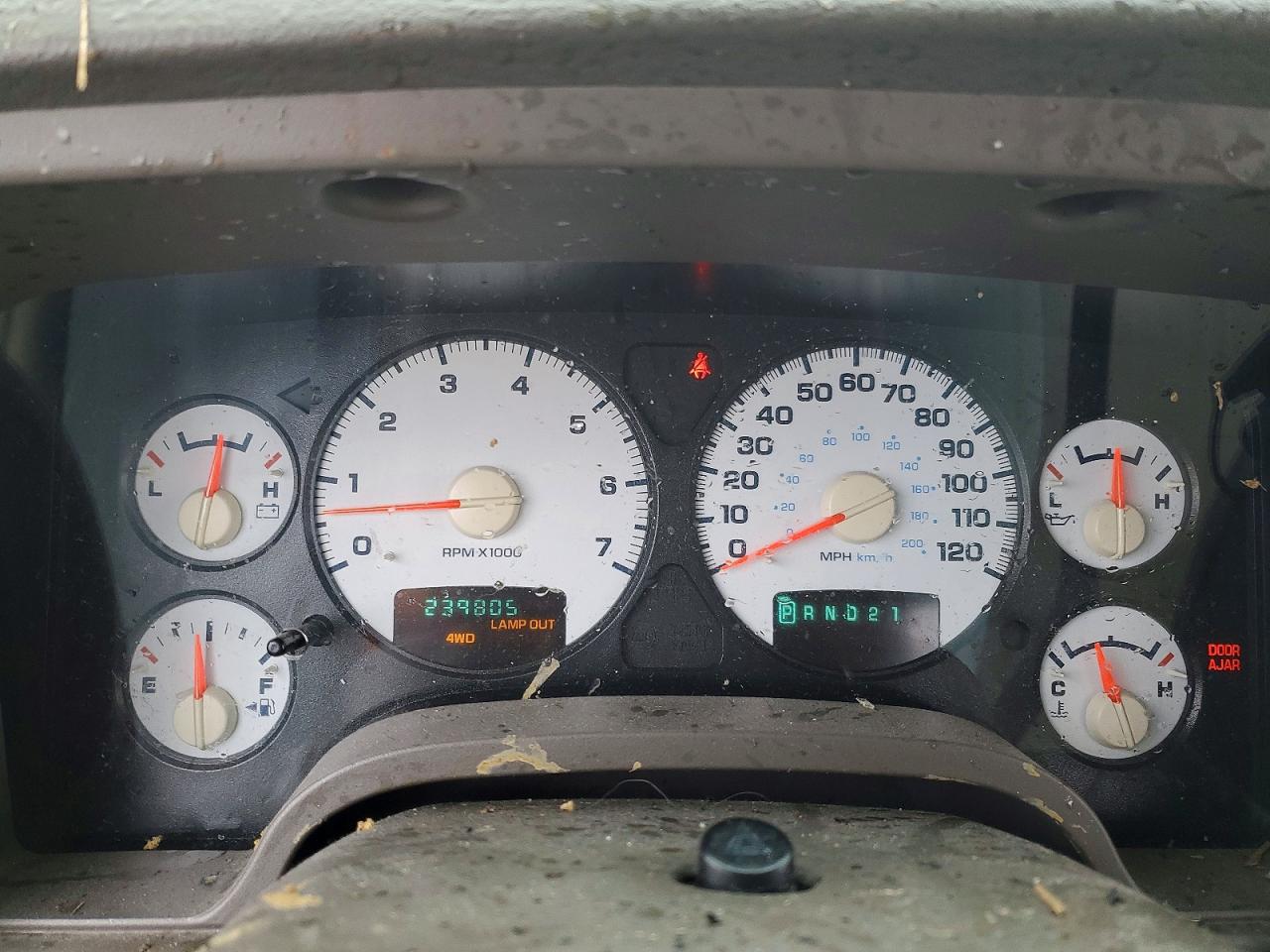2004 DODGE RAM 1500 ST photo 9