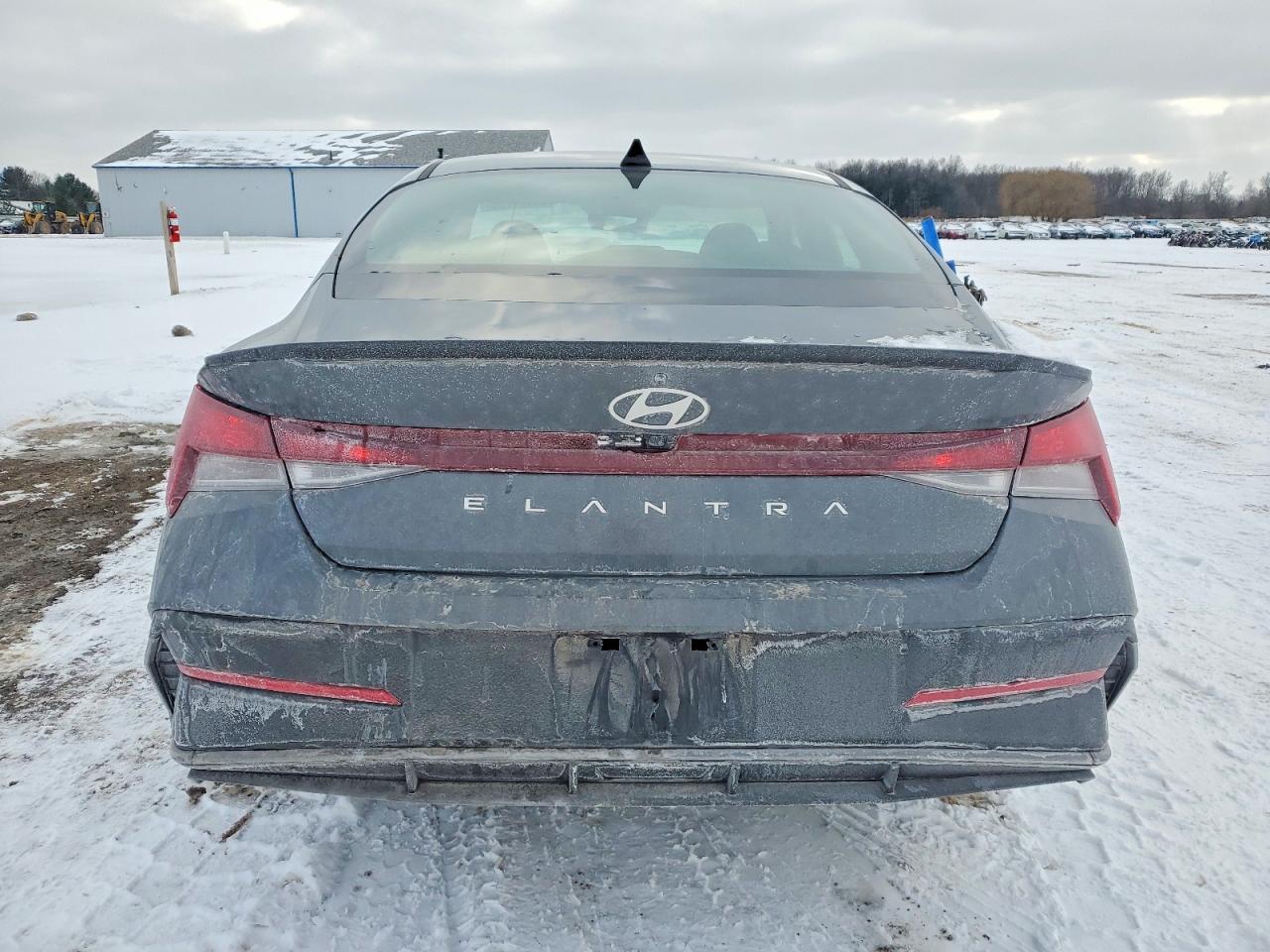 2025 HYUNDAI ELANTRA SEL SPORT photo 6