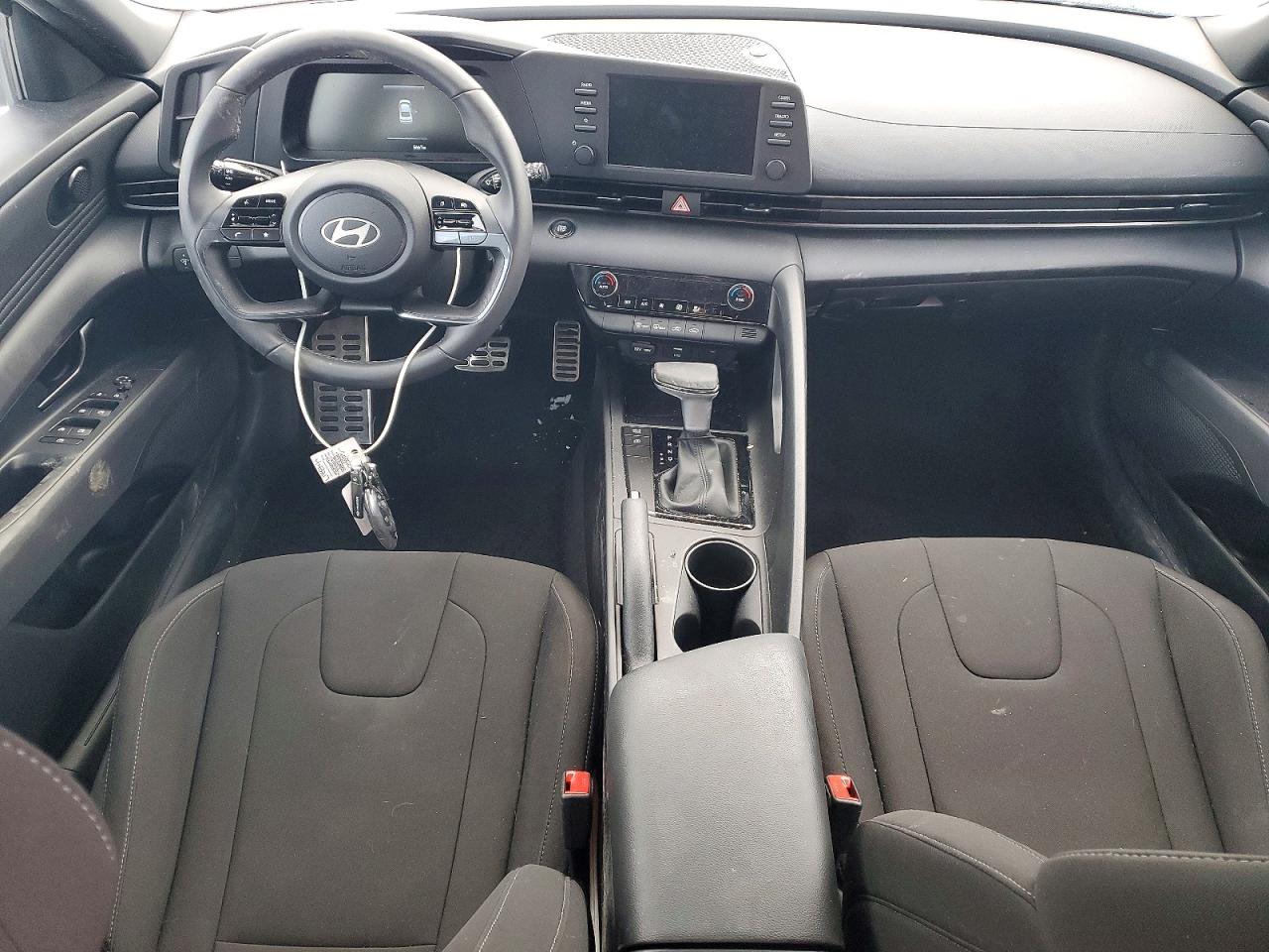 2025 HYUNDAI ELANTRA SEL SPORT photo 8