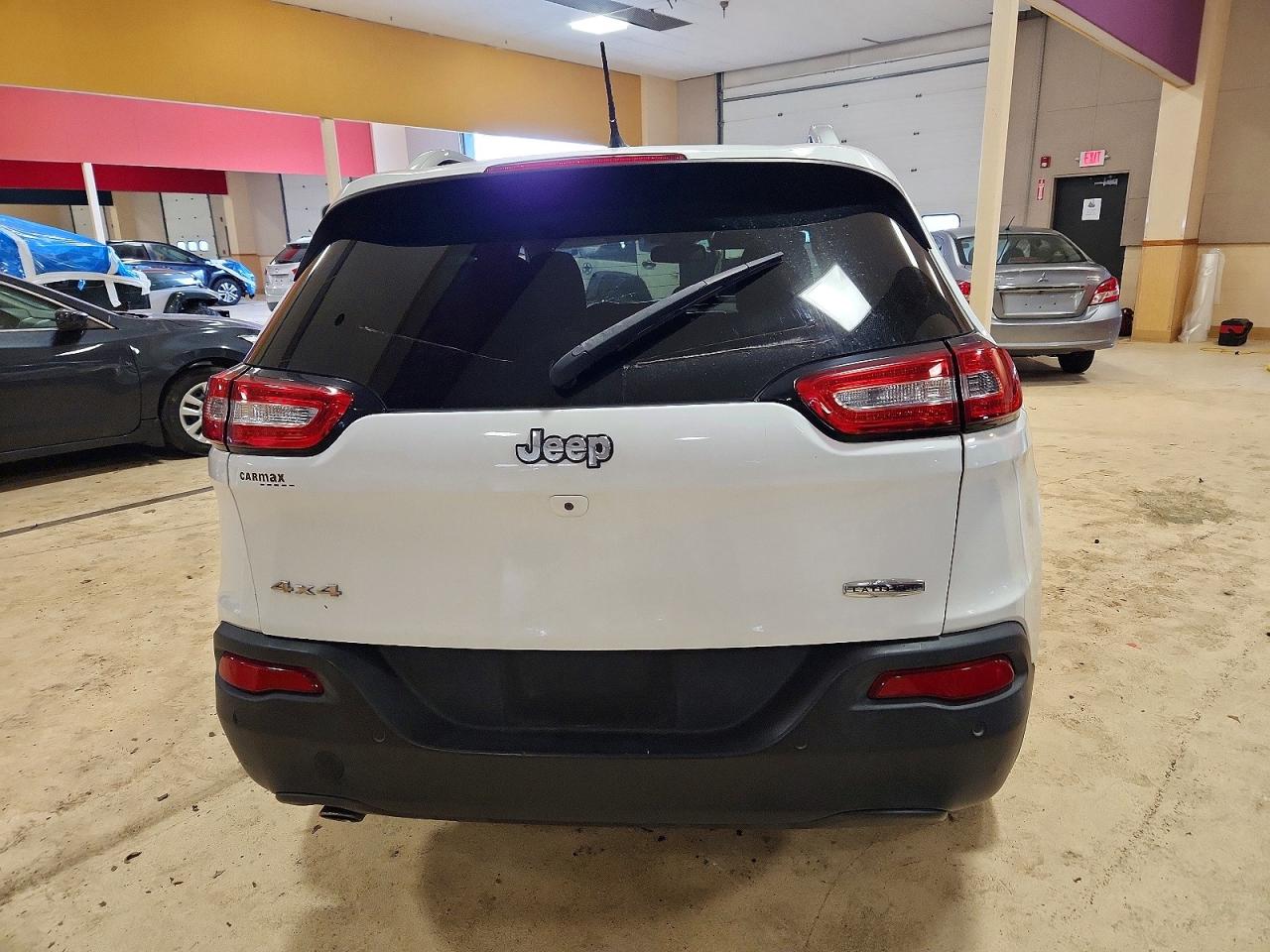 2015 JEEP CHEROKEE LATITUDE photo 6