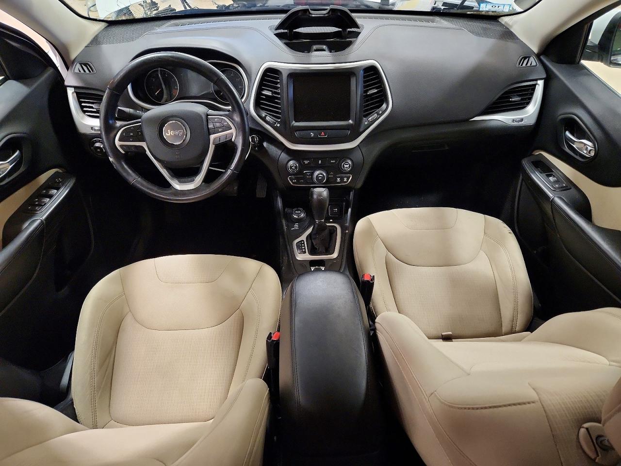 2015 JEEP CHEROKEE LATITUDE photo 8