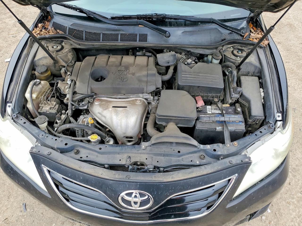 2011 TOYOTA CAMRY BASE photo 11