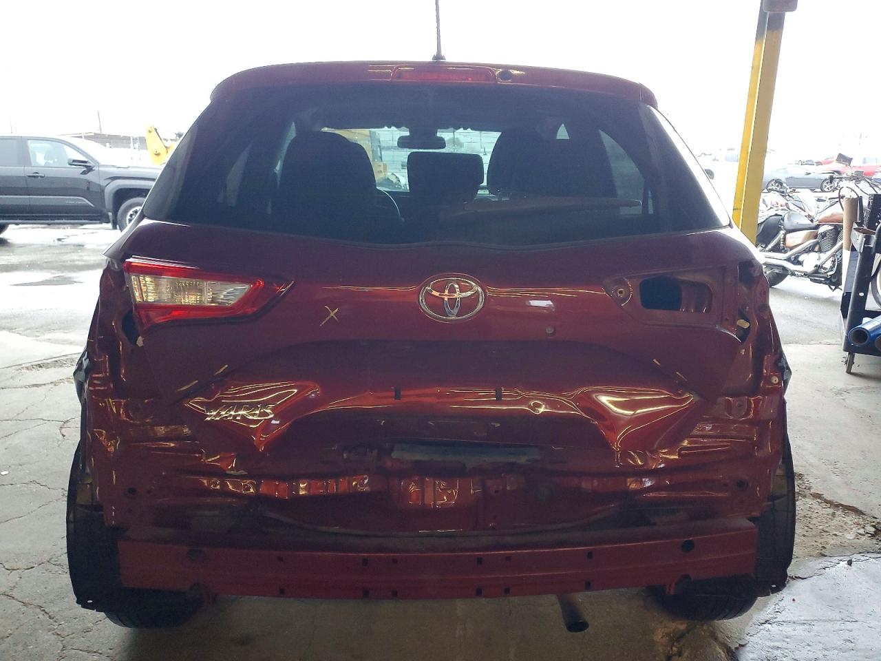 2018 TOYOTA YARIS L photo 11