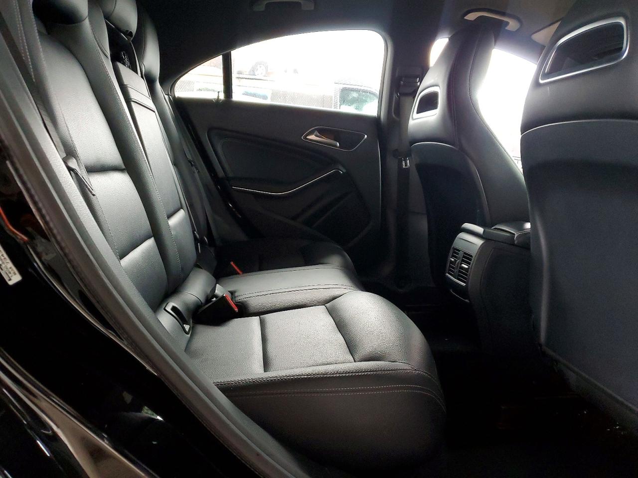 2018 MERCEDES-BENZ CLA 250 photo 10