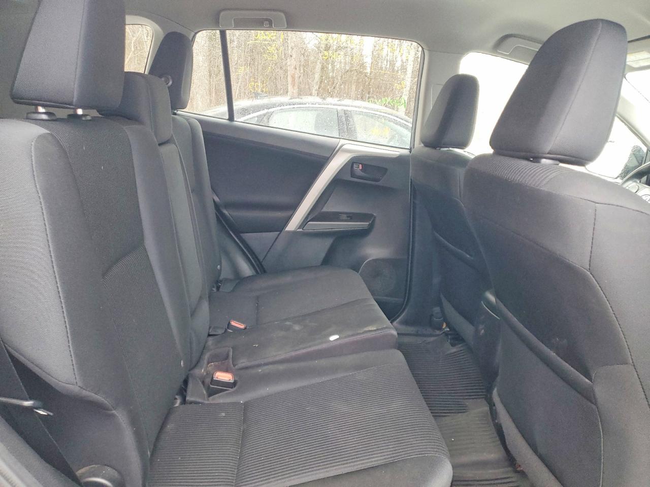 2018 TOYOTA RAV4 LE photo 11