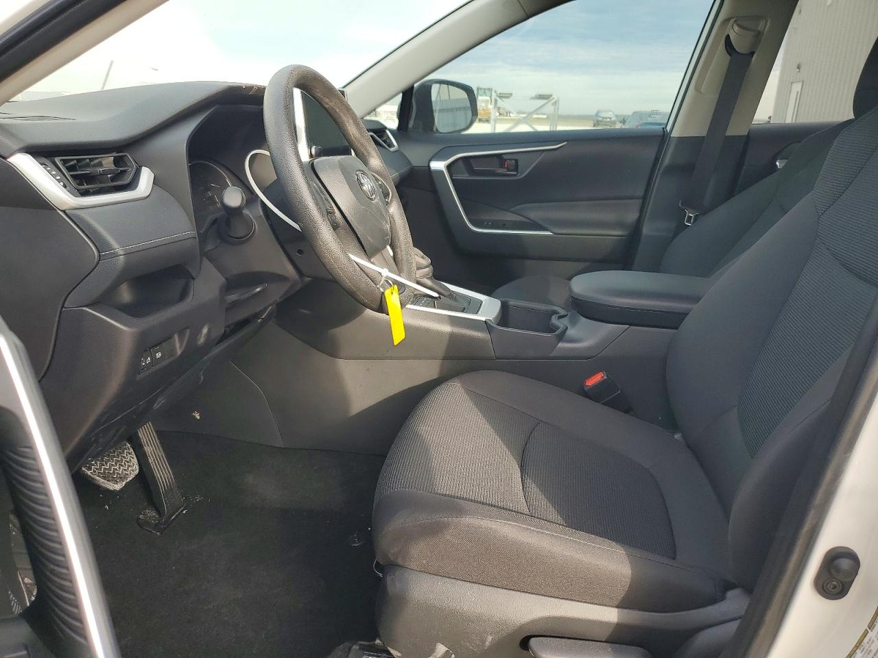 2025 TOYOTA RAV4 LE photo 19