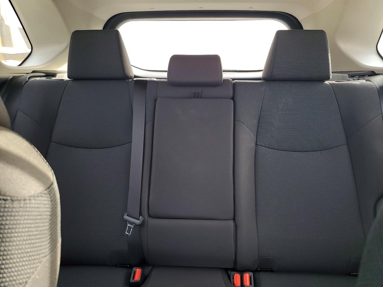 2025 TOYOTA RAV4 LE photo 28