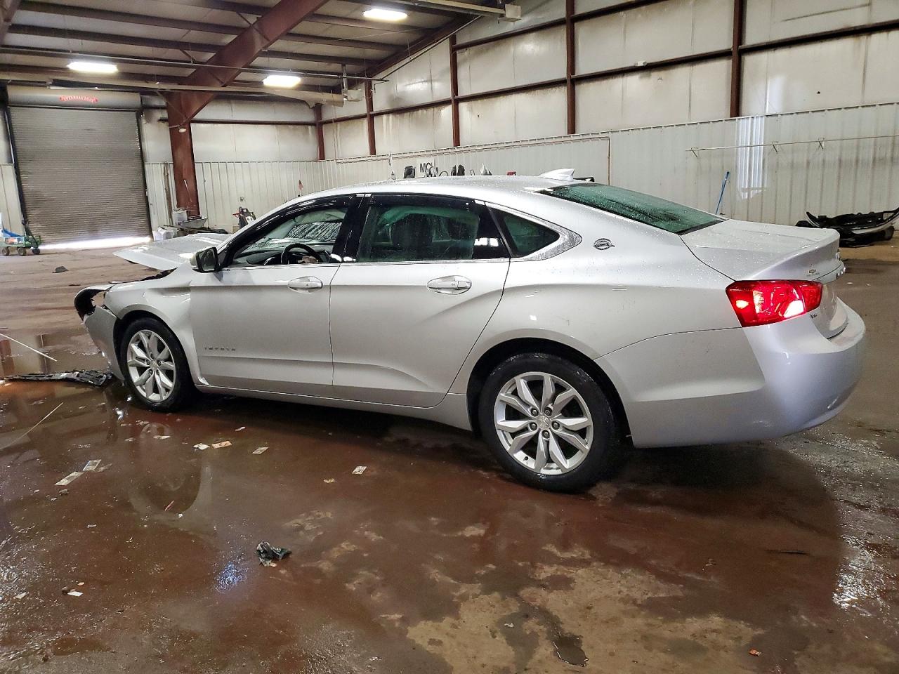 2018 CHEVROLET IMPALA LT photo 2