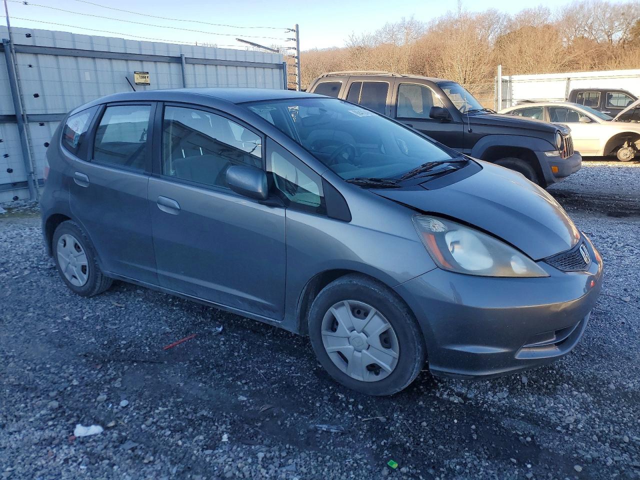 2013 HONDA FIT photo 4