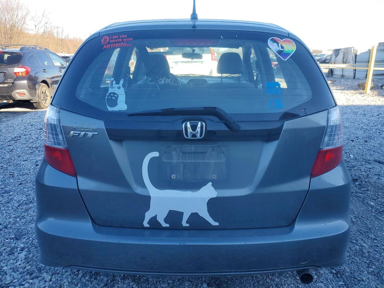 2013 HONDA FIT photo 6