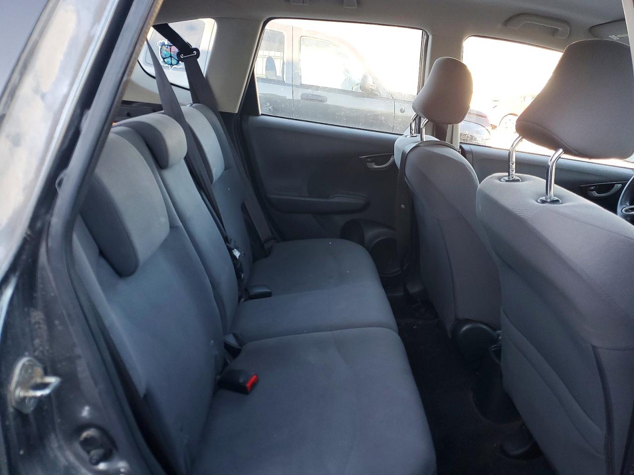 2013 HONDA FIT photo 10