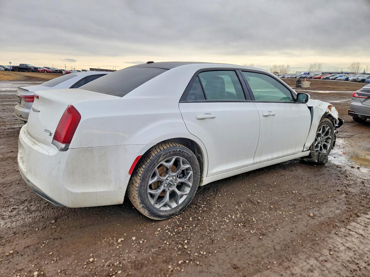 2015 CHRYSLER 300 S photo 3
