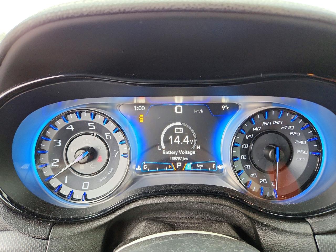2015 CHRYSLER 300 S photo 9