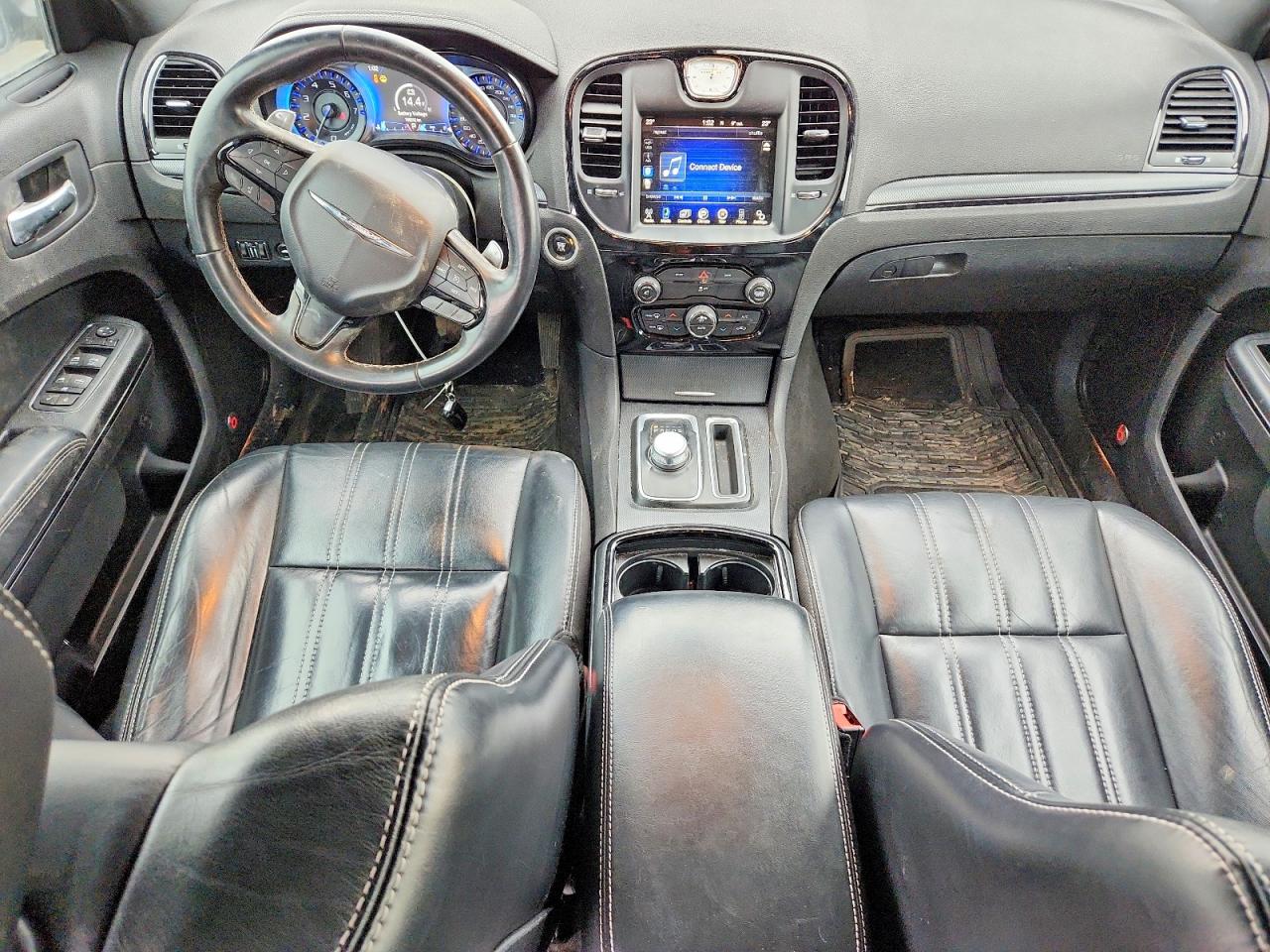 2015 CHRYSLER 300 S photo 8
