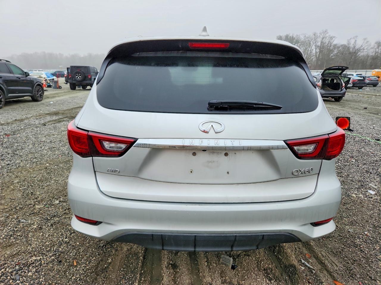 2020 INFINITI QX60 LUXE photo 6