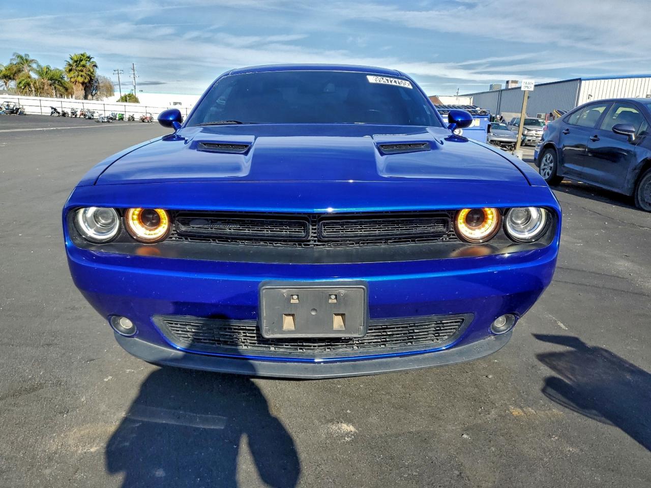 2022 DODGE CHALLENGER SXT photo 5