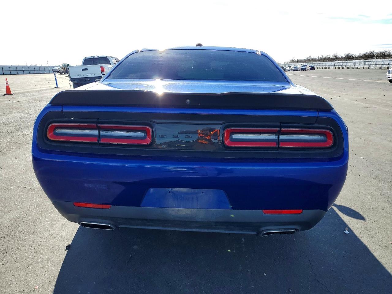 2022 DODGE CHALLENGER SXT photo 6