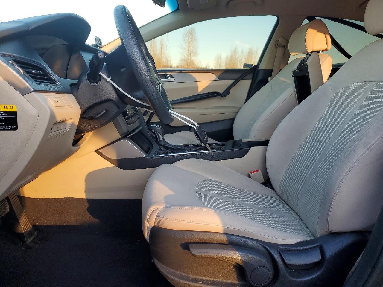 2015 HYUNDAI SONATA SE photo 7