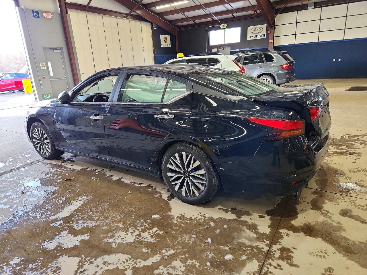 2024 NISSAN ALTIMA SV photo 2