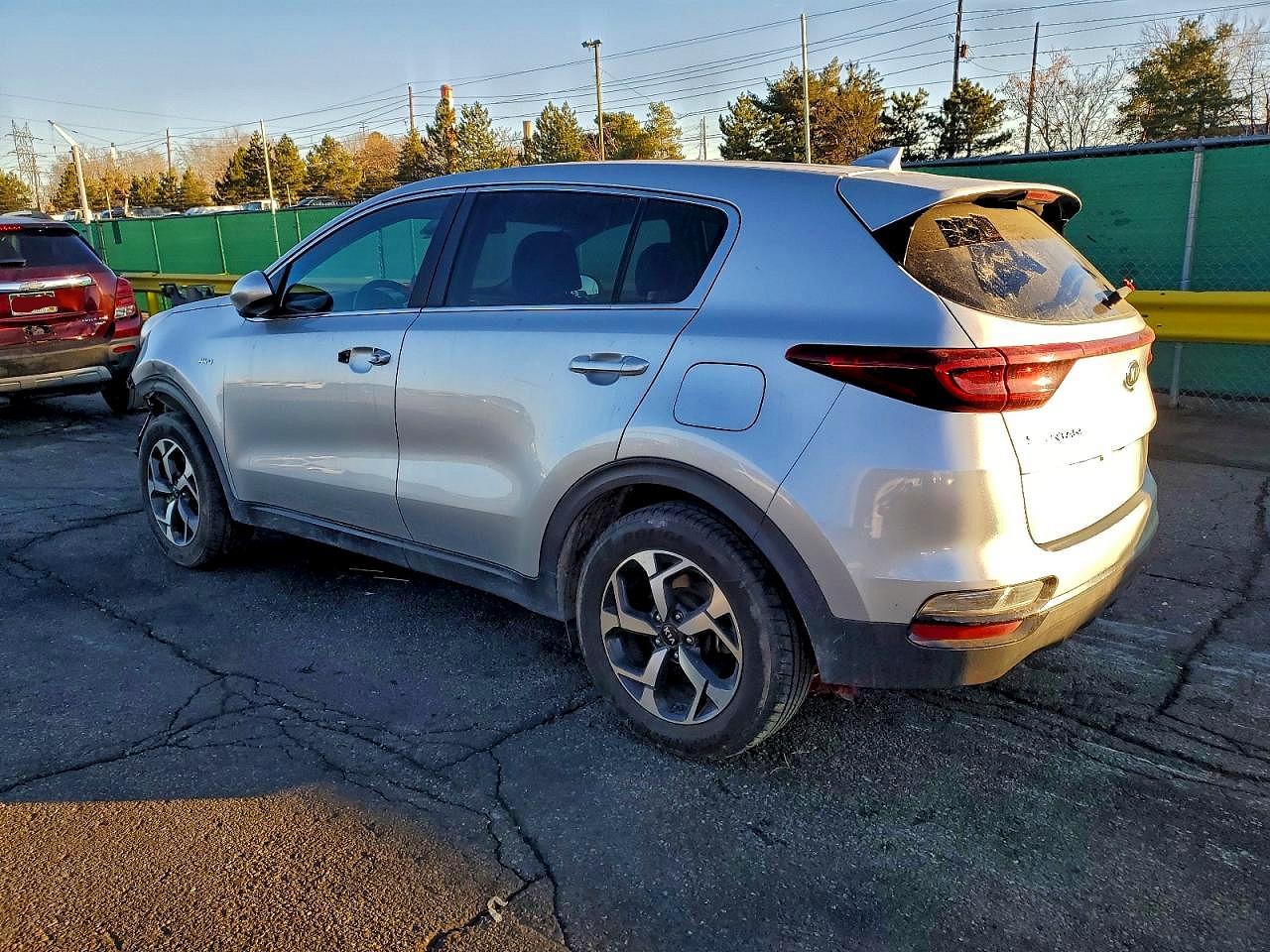 2021 KIA SPORTAGE LX photo 2