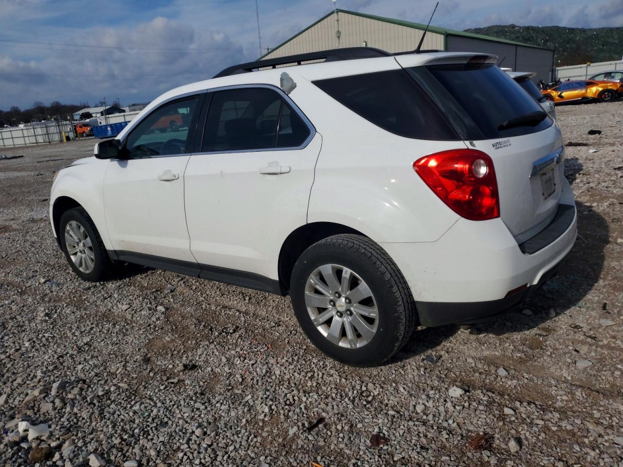 2010 CHEVROLET EQUINOX LT photo 2