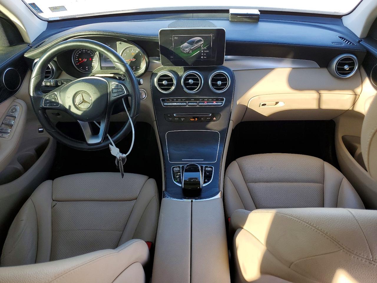 2016 MERCEDES-BENZ GLC 300 photo 15