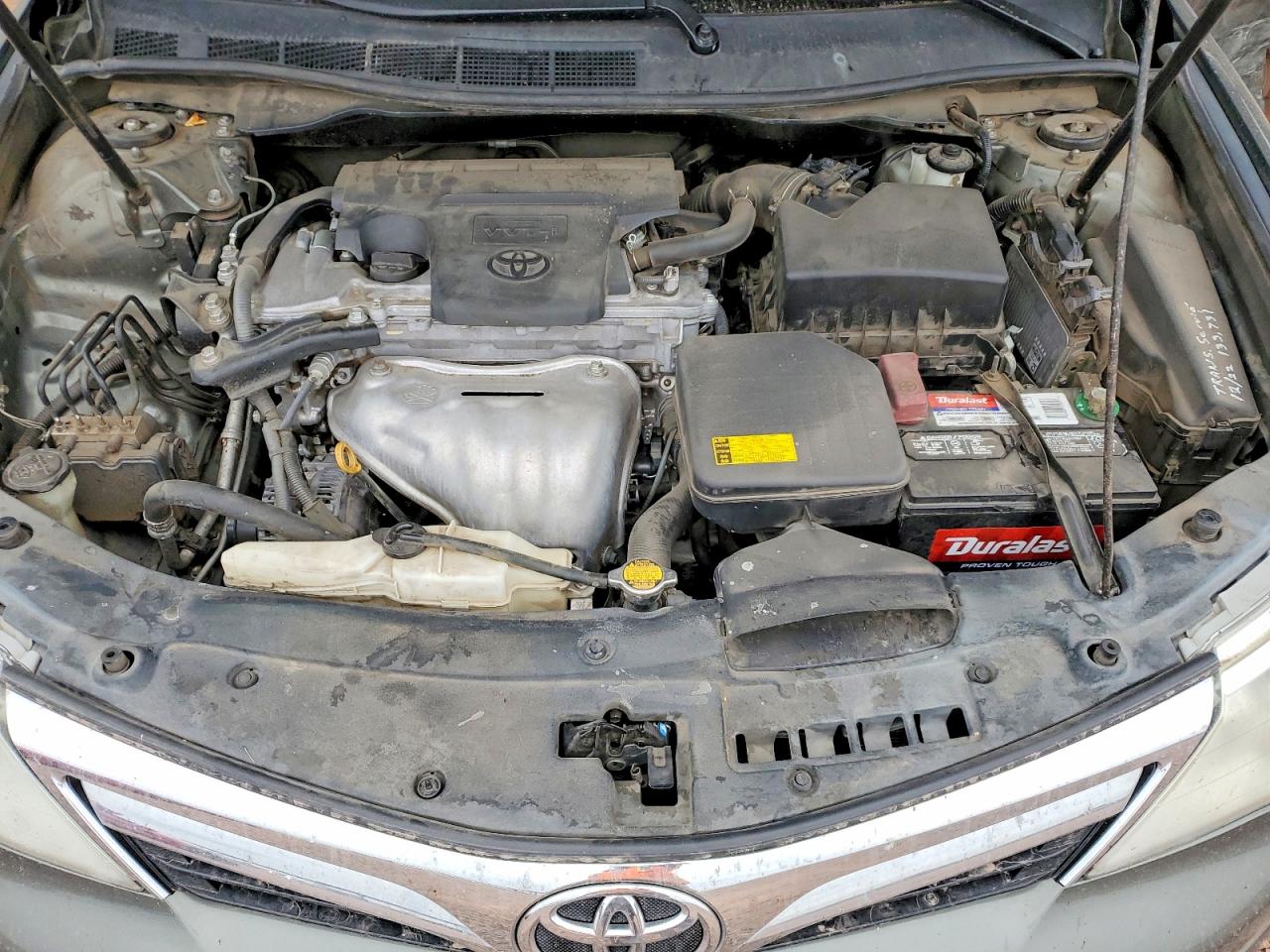 2014 TOYOTA CAMRY L photo 11