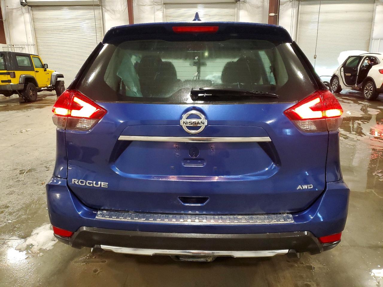 2018 NISSAN ROGUE S photo 11