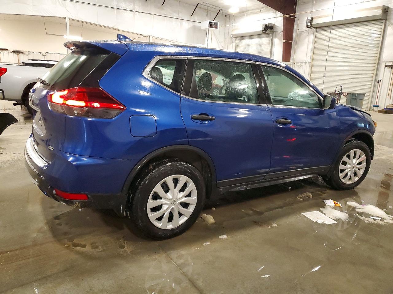 2018 NISSAN ROGUE S photo 5