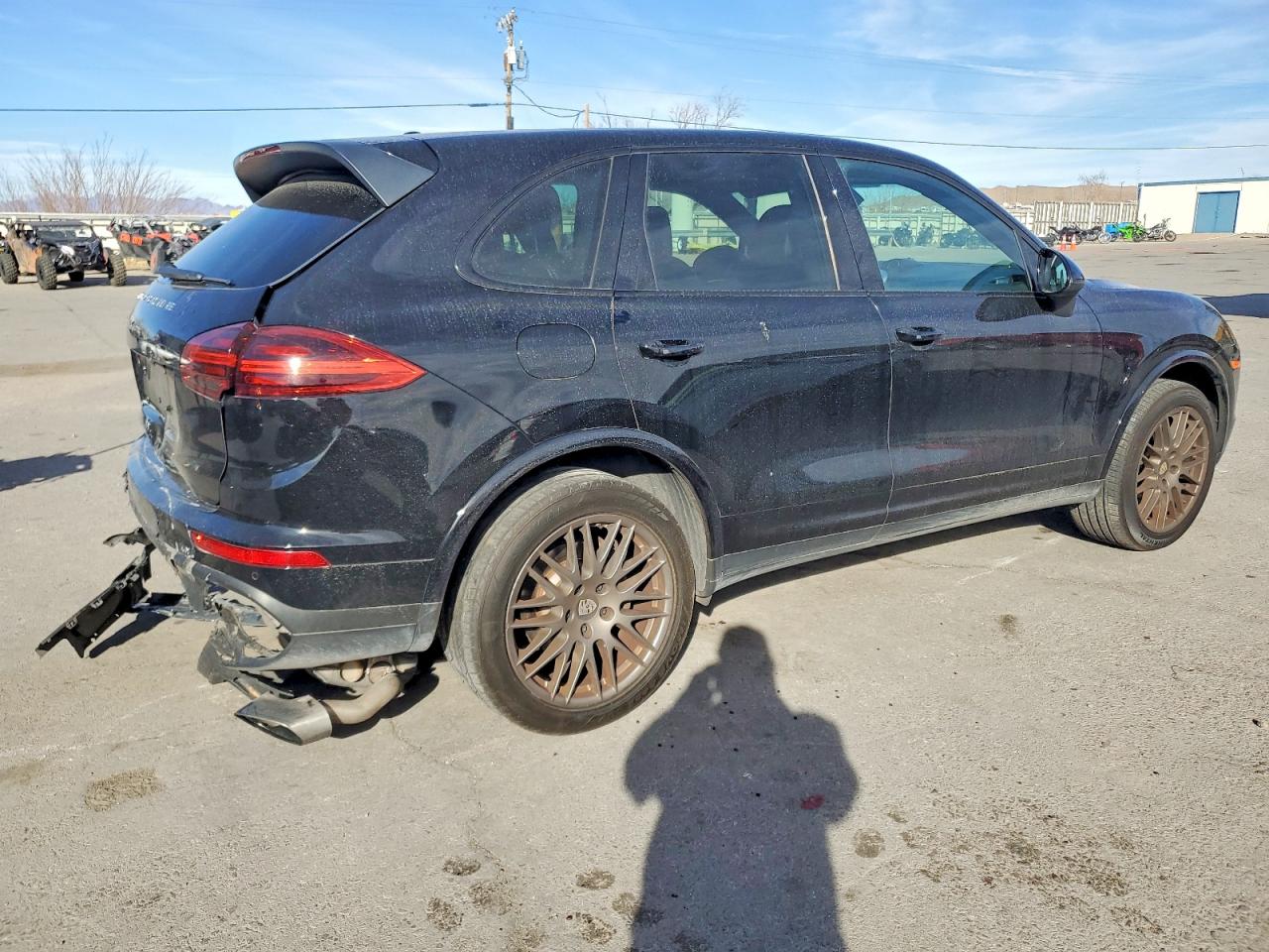 2017 PORSCHE CAYENNE photo 3