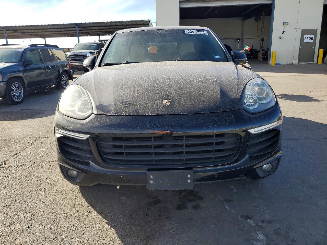 2017 PORSCHE CAYENNE photo 5