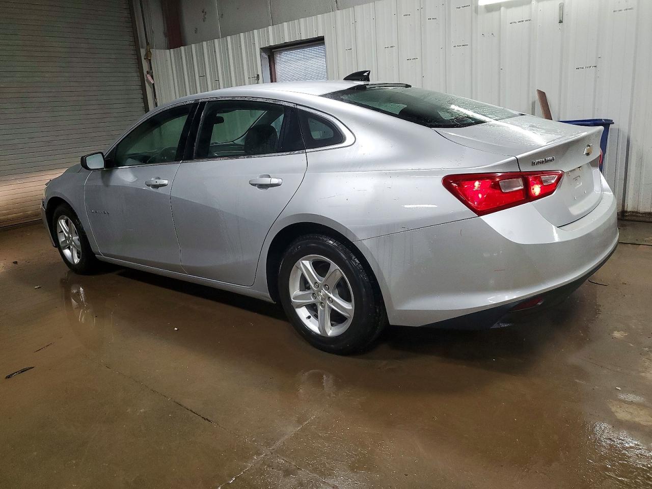 2020 CHEVROLET MALIBU LS photo 2